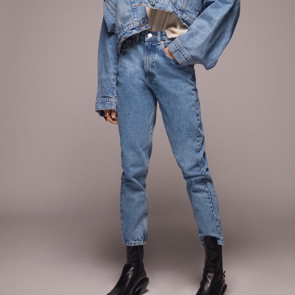 Zara Denim - ZARA high waisted mom jeans light wash by TRF